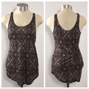 ✨ MAKE OFFER ✨

{GARAGE} BOHO PRINTED TANK